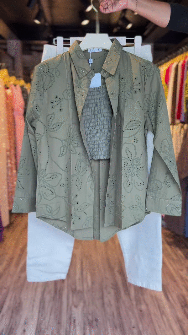 💚 Boss Babe in Olive – Casual Yet Iconic 💚