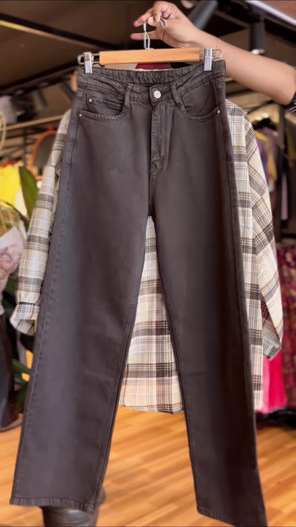 🤎 Flannel Fever – Where Chill Meets Chic 🤍 - Image 2