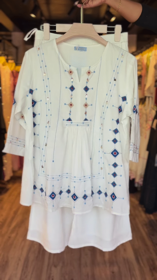 White Embroidered Kurta Set – Mirror Work & Boho Motif Accents