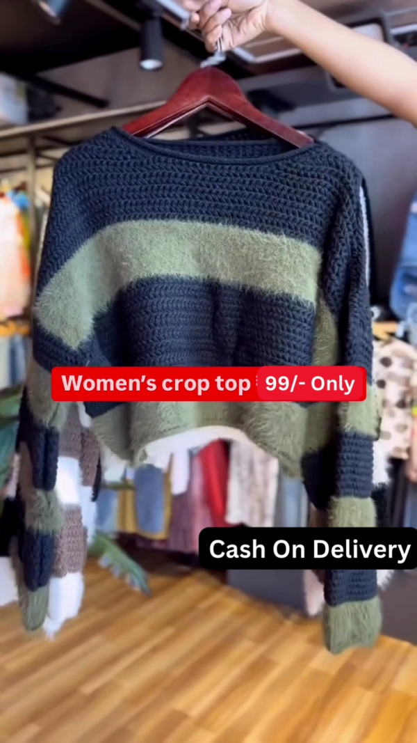 Stylish Women's Chunky Knit Striped Crop Top with Long Sleeves - Image 3