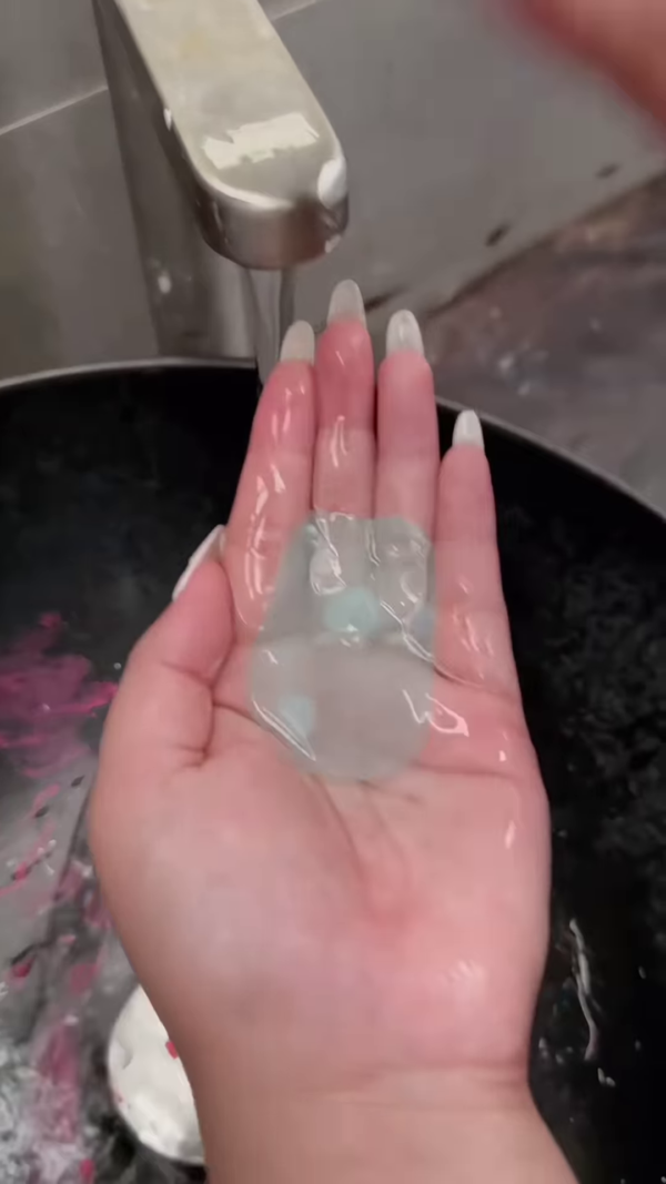 Convenient Disposable Paper Soap Sheets for Travel and On-the-Go Handwashing - Image 5