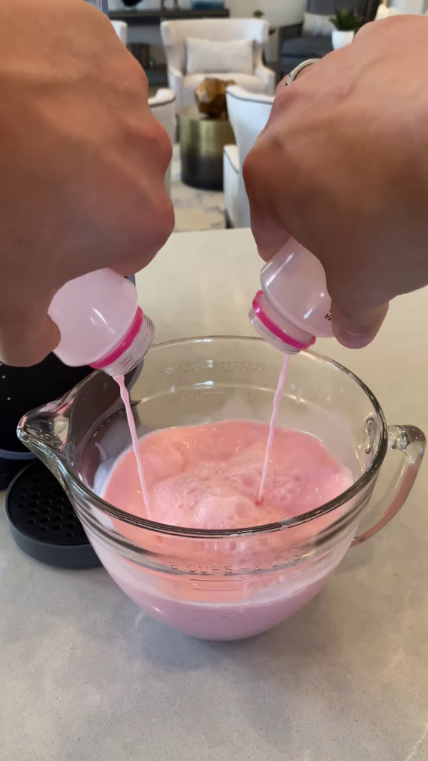 Electric Frozen Treat Maker for Homemade Slushies and Iced Desserts - Image 3