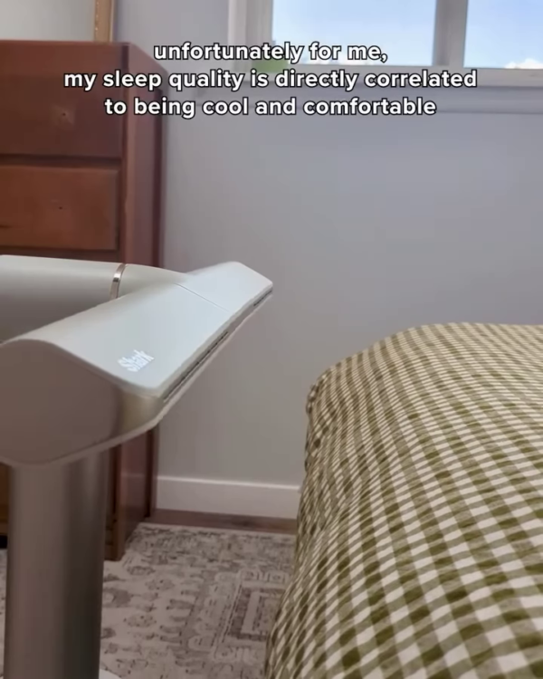 Personalized Bedside Cooling Fan with Adjustable Airflow - Image 2