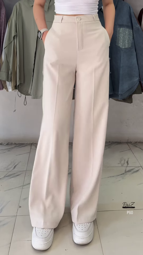 High-Waisted Wide-Leg Trousers in Solid Earth Tone - Image 2
