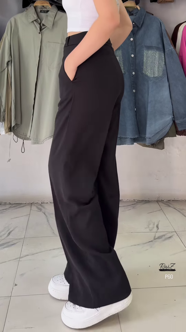 High-Waisted Wide-Leg Trousers in Solid Earth Tone - Image 3