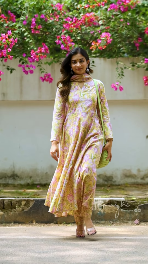 Elegant Long-Sleeved Printed Anarkali Kurti with Coordinating Dupatta - Image 3