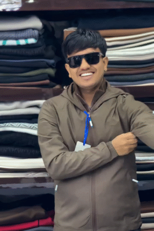 Mosaic Blaze: Dual-Tone Fleece in Tribal Rhythm🔷🧥🔶