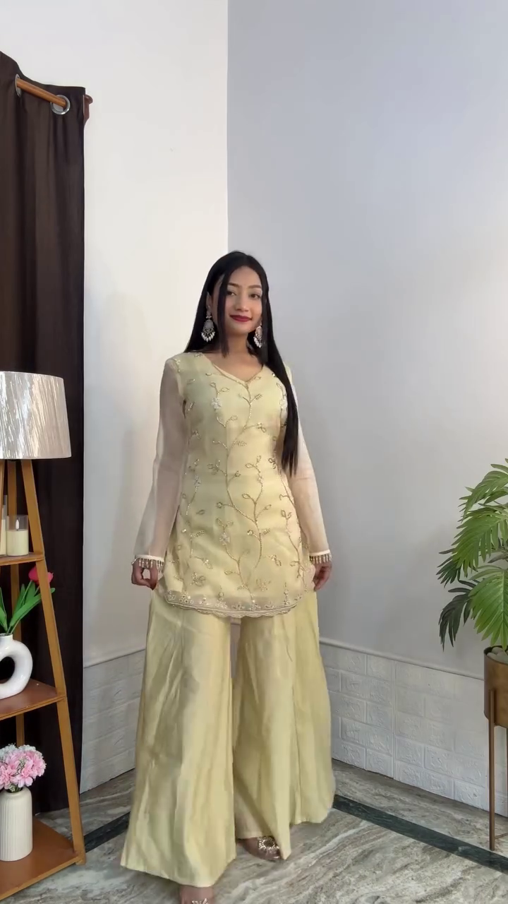 Elegant Black & Gold Embroidered Festive Kurta Palazzo Set with Sheer Border Dupatta โ Full Sleeve Ethnic Occasion Wear Ensemble ๐คโจ๐ - Image 2