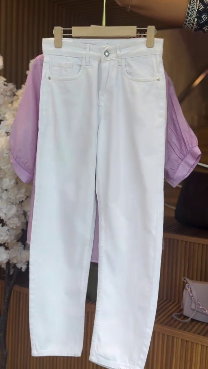 Soft Lilac V-Neck Floral Appliqué Half Sleeve Tunic Top with Decorative Metal Accent & White Straight Pants Co-Ord Set 💜🌸✨ - Image 3